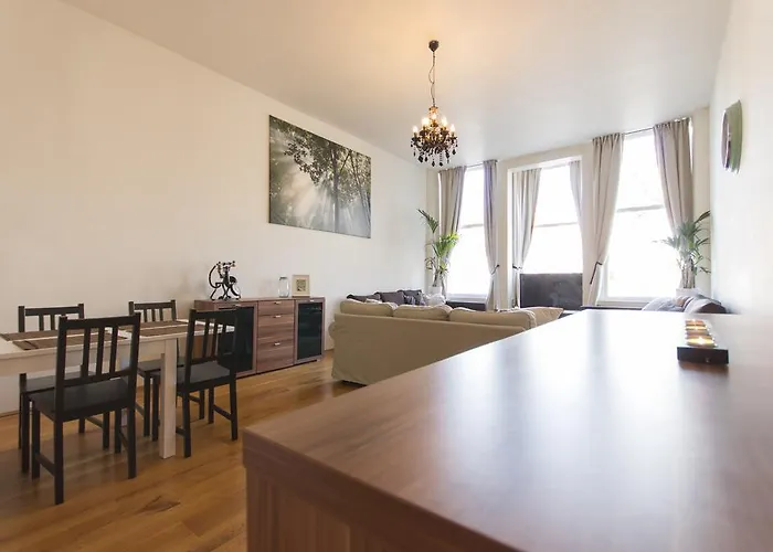 Caesars Studio בית אירוח אמסטרדם